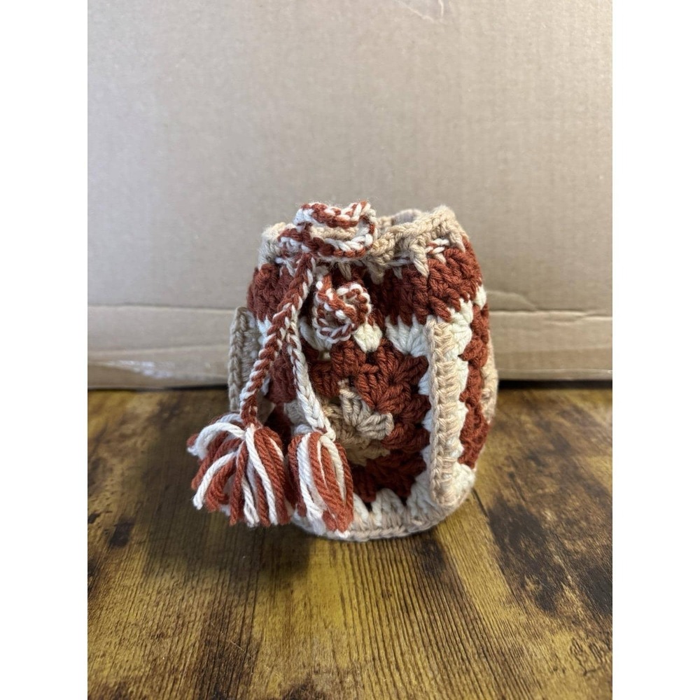 Vintage 80's Crochet Kleenex Box Cover Granny Square Boho Cottagecore Decor